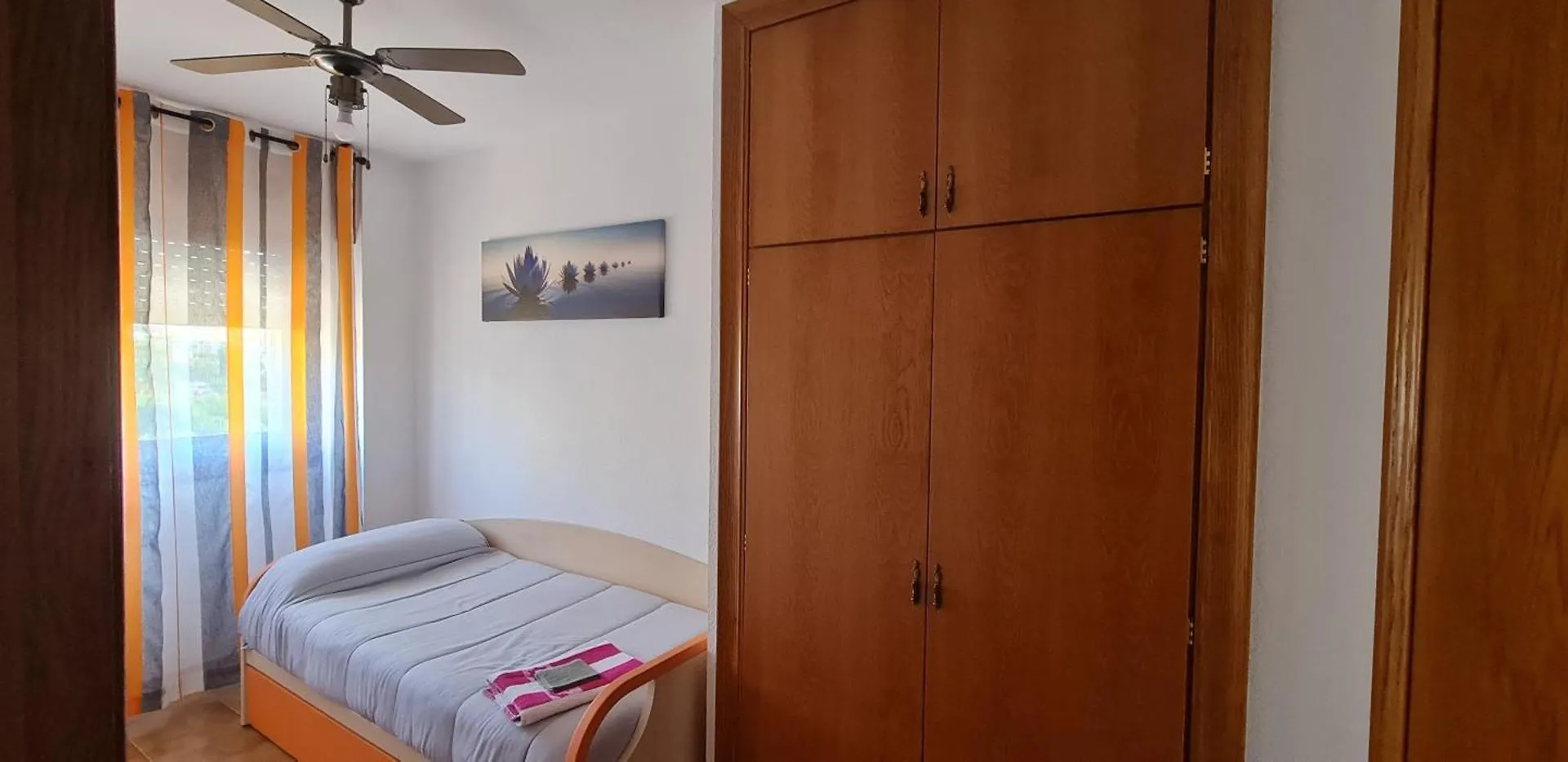 Apartment 3 Dormitorios, 2 Camas De 150 Y 2 De 90, Piscina Y Mar Almeria Spain