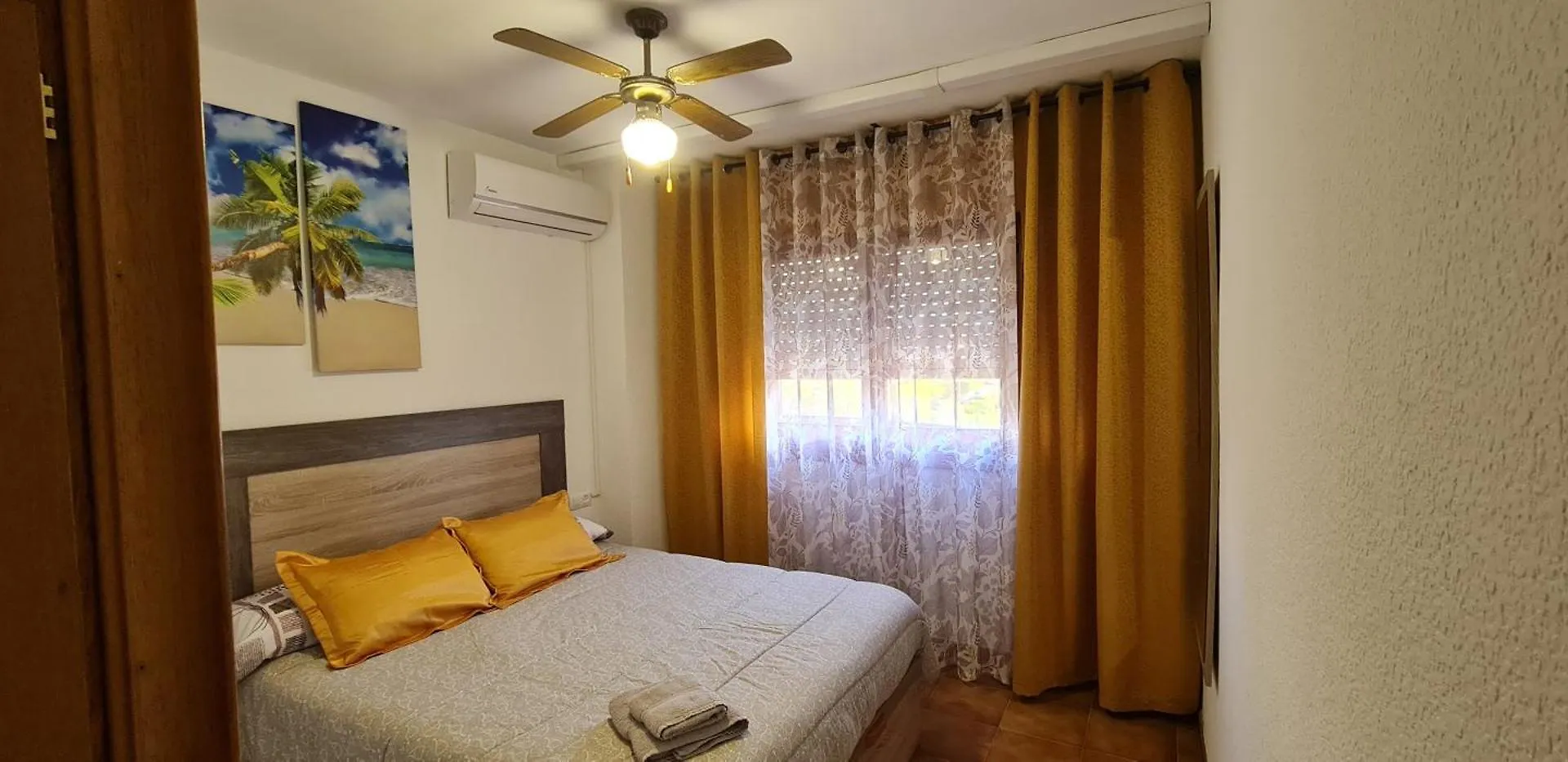 3 Dormitorios, 2 Camas De 150 Y 2 De 90, Piscina Y Mar Almeria