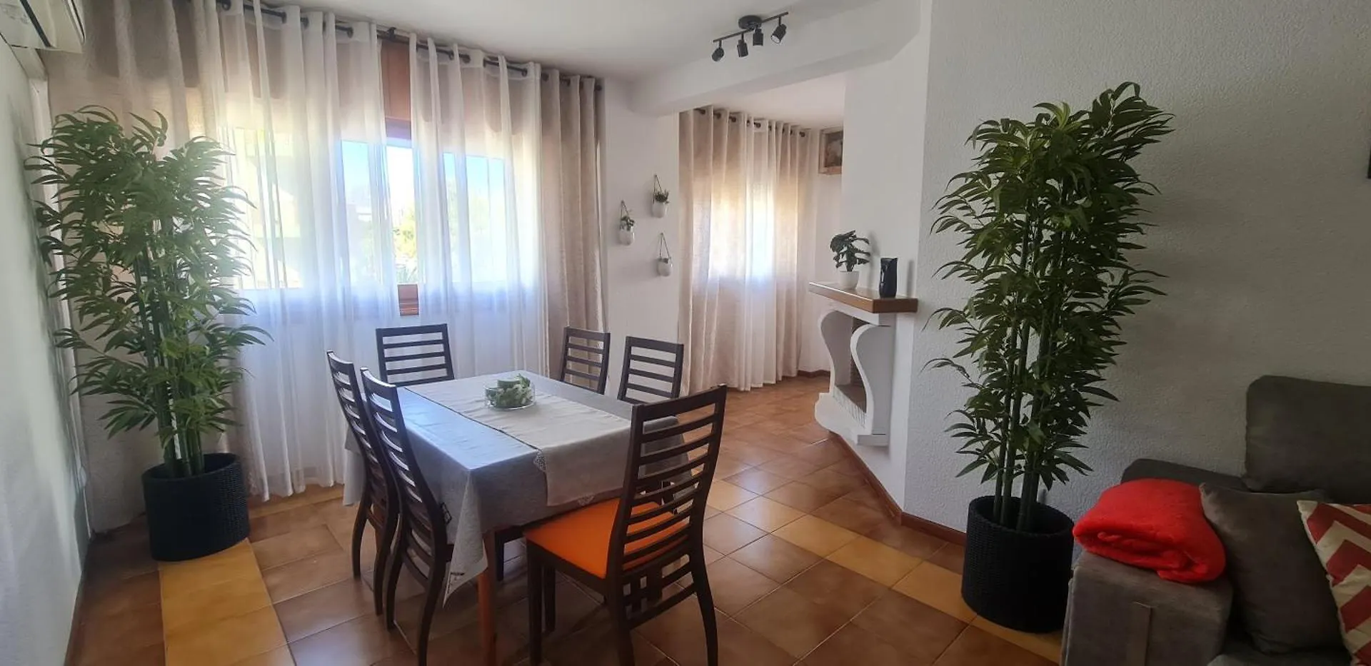 3 Dormitorios, 2 Camas De 150 Y 2 De 90, Piscina Y Mar Almería
